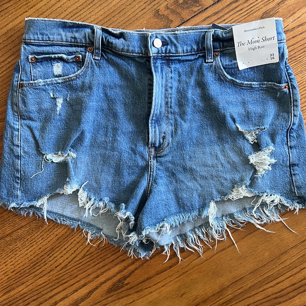 Abercrombie & Fitch Jean Mom Shorts